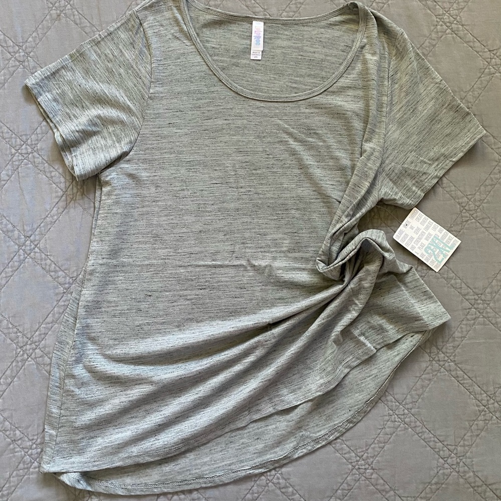 Lularoe Women’s 2XL Classic Tee Shirt